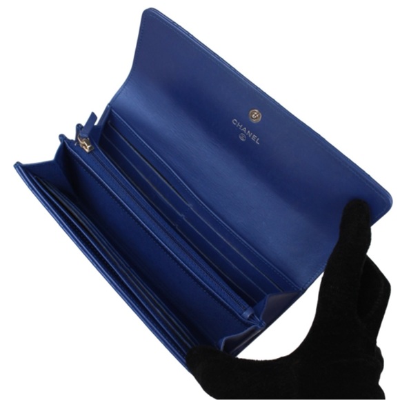 CHANEL MATELASSE LONG WALLET - Picture 8 of 11